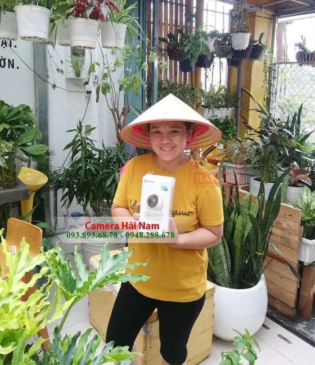 Khách hàng mua camera Ezviz tại Hải Nam