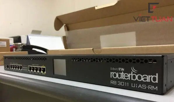 MikroTIK RB3011UiAS-RM