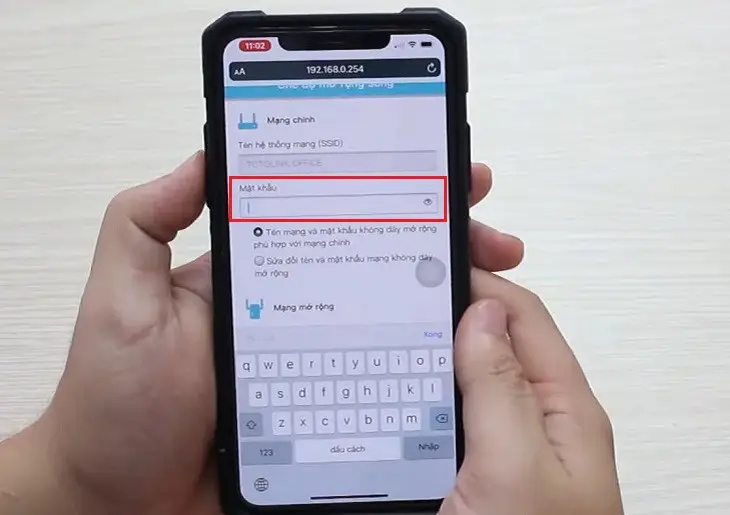 Chọn mạng WiFi nguồn và nhập mật khẩu khi cài đặt Repeater TOTOLINK
