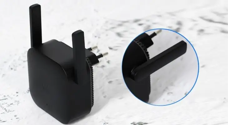 Xiaomi Repeater Pro với 2 ăng-ten mở rộng vùng phủ tốt hơn phiên bản Repeater 2